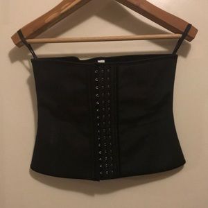 Medium waist trainer/cincher.